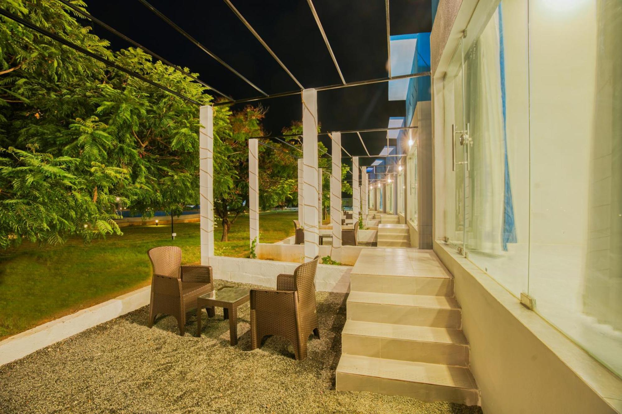 Seaborne Beach Resort Auroville Bagian luar foto
