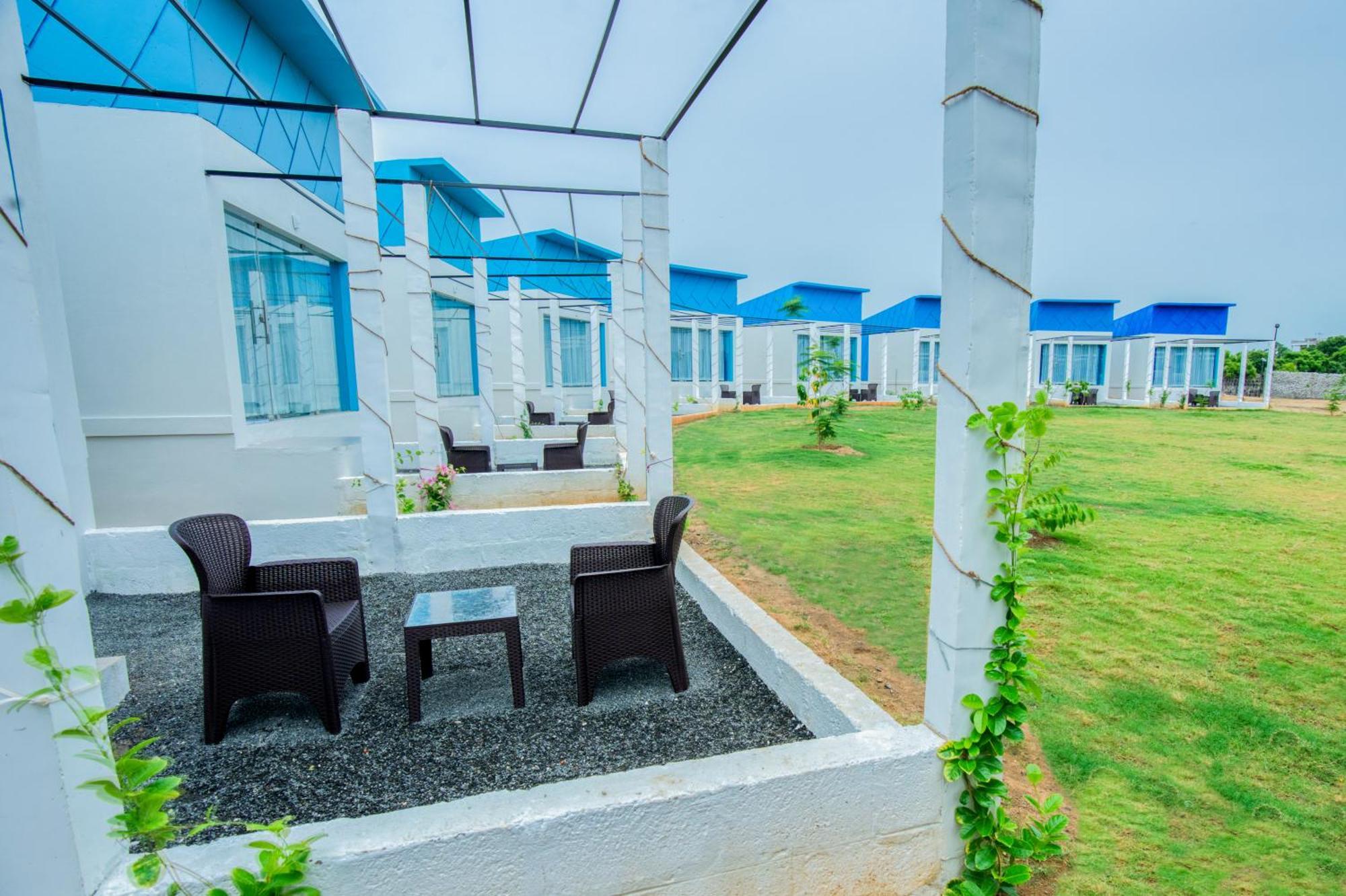 Seaborne Beach Resort Auroville Bagian luar foto