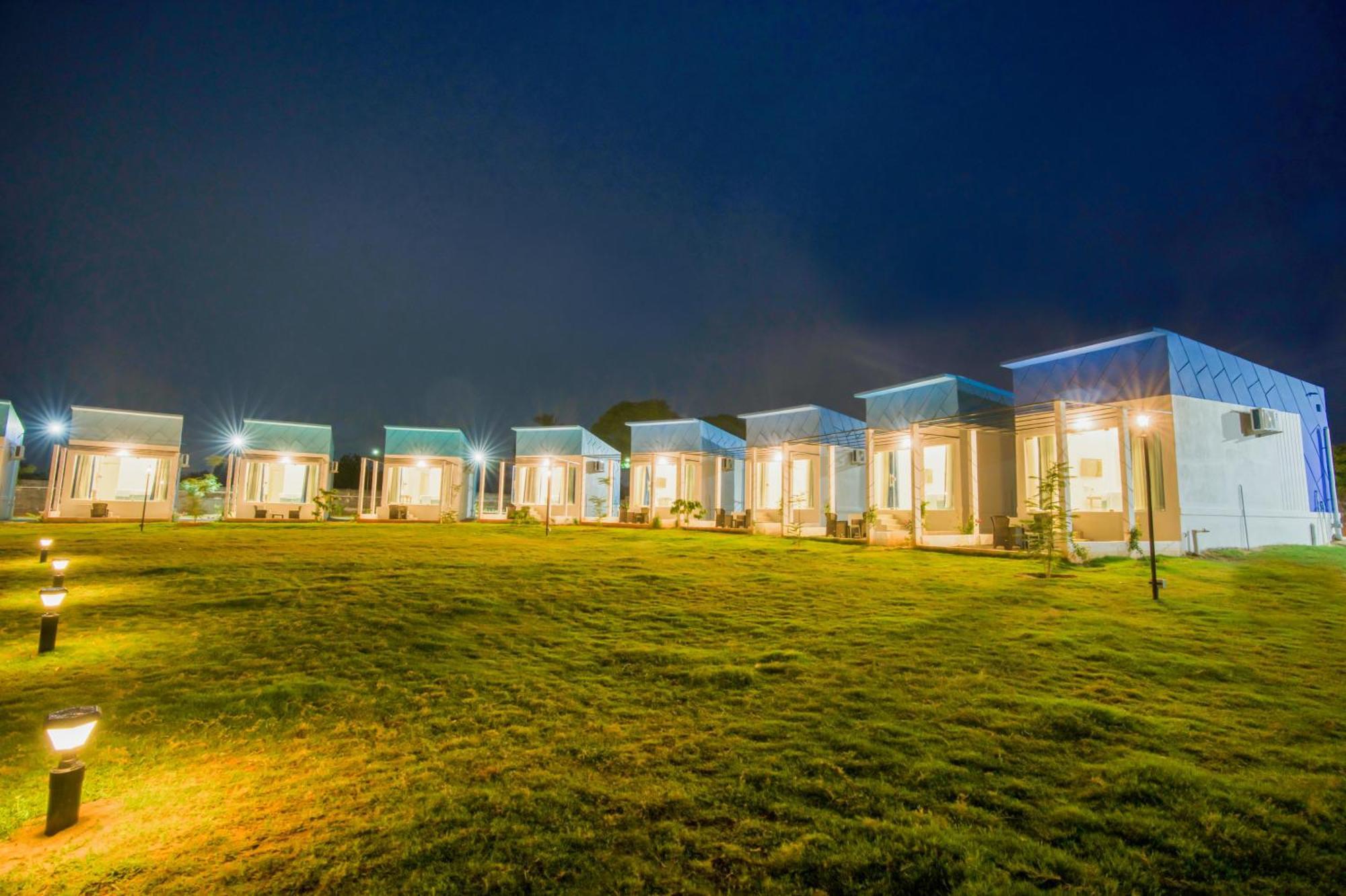 Seaborne Beach Resort Auroville Bagian luar foto