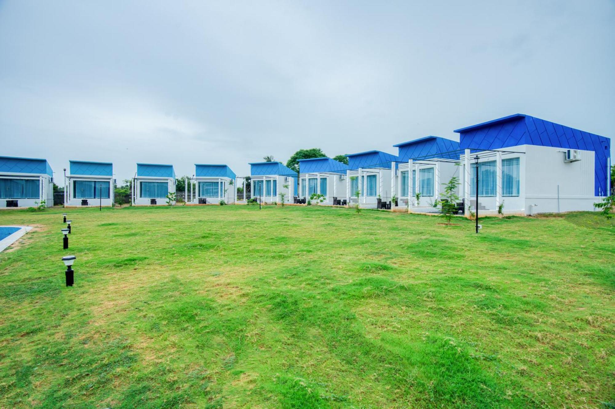 Seaborne Beach Resort Auroville Bagian luar foto